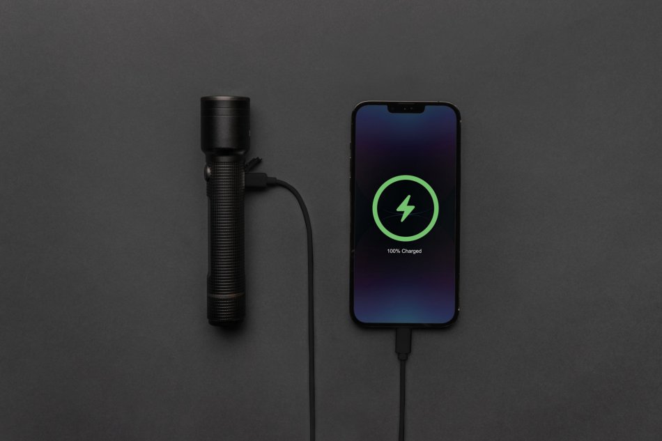 Gear X RCS USB-oplaadbare zaklamp large